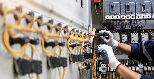 Professional Emergency Electrician technician working in Stutsman County County, ND